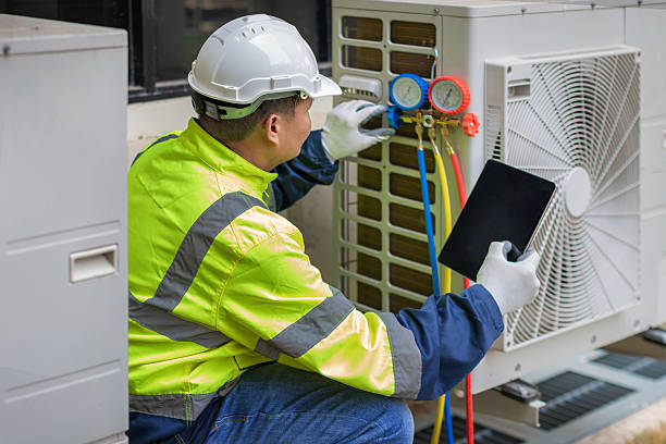 Professional Hvac technician working in Wyoming, MN